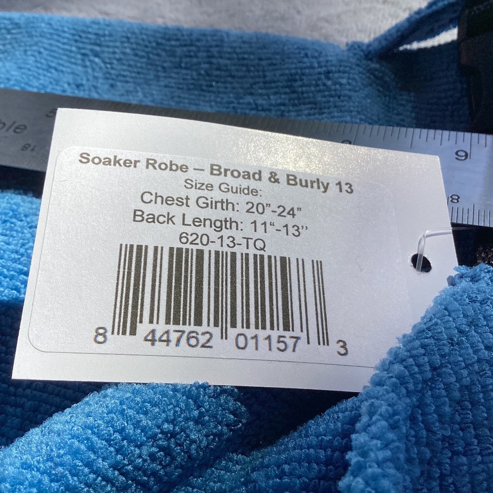 Chilly Dogs Soaker Robe - Picture 3 of 7